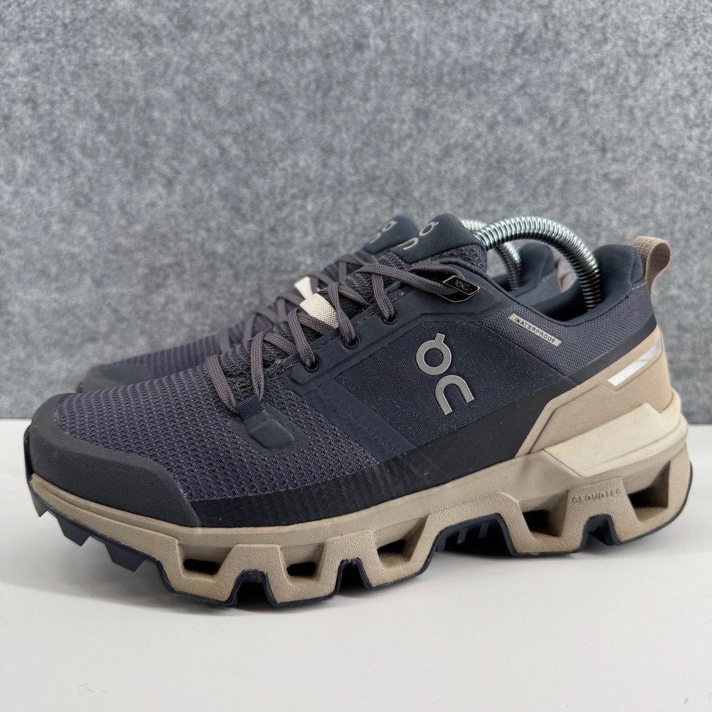On Cloudrock Waterproof Hiking Boots Women 7.5 Grey Tan Missiongrip 73.98572